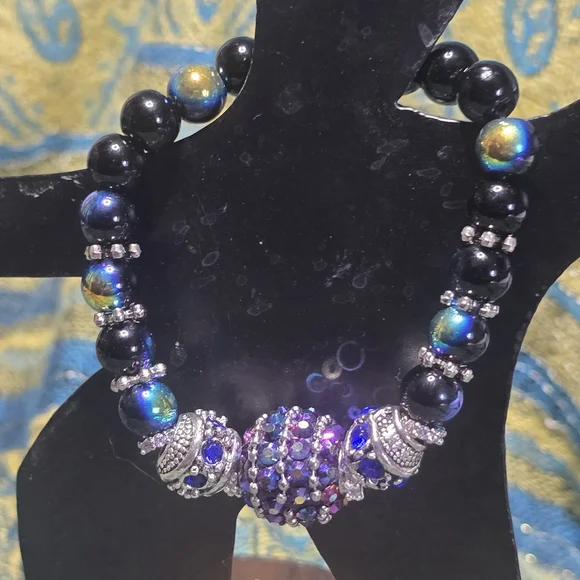 Dark Blue and Iridescent Purple Beaded Stretch Bracelet with Silver Accents - Picture 3 of 3